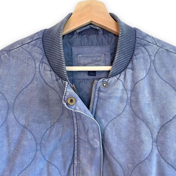 Universal Thread Quilted Vintage Vibes Bomber - Picture 3 of 9